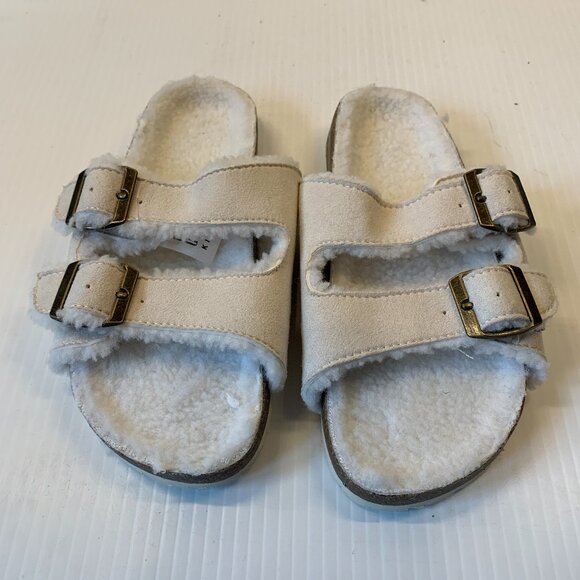 GAP sandals with a cozy fur.  Sz 1/2 - Picture 1 of 4